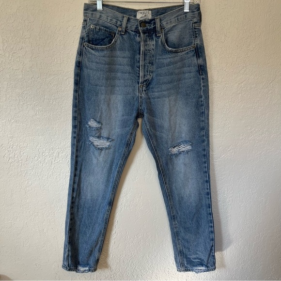 Twelve by Ontwelfth Distressed High Rise Button Fly Light Wash Jeans Size 27 - Picture 1 of 11